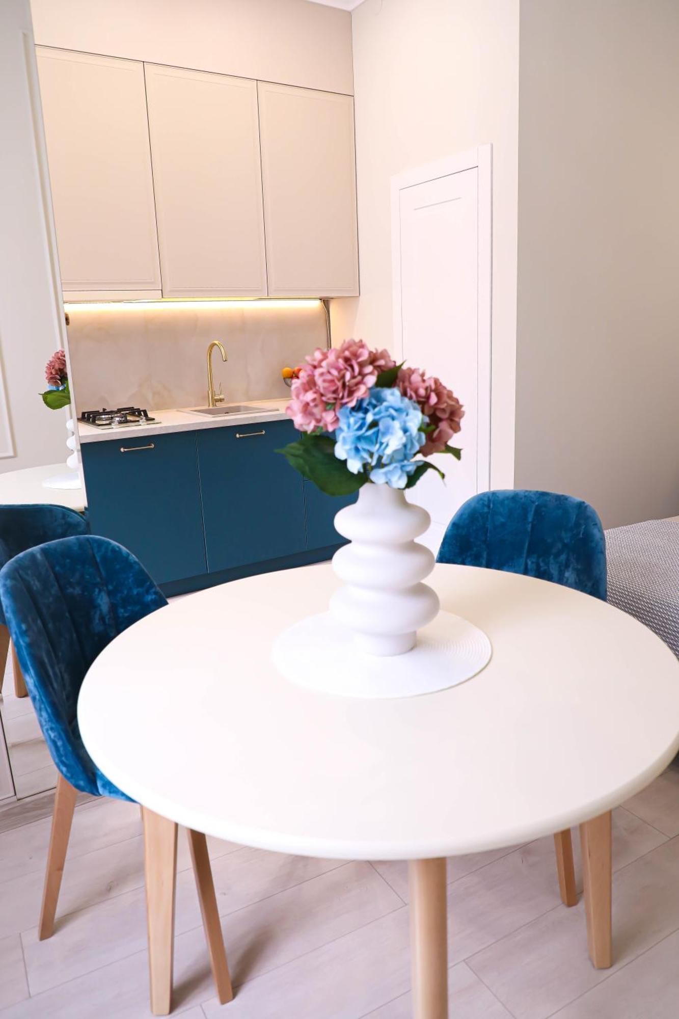 Modern Apartment, 3Mins To Opera 리비프 외부 사진